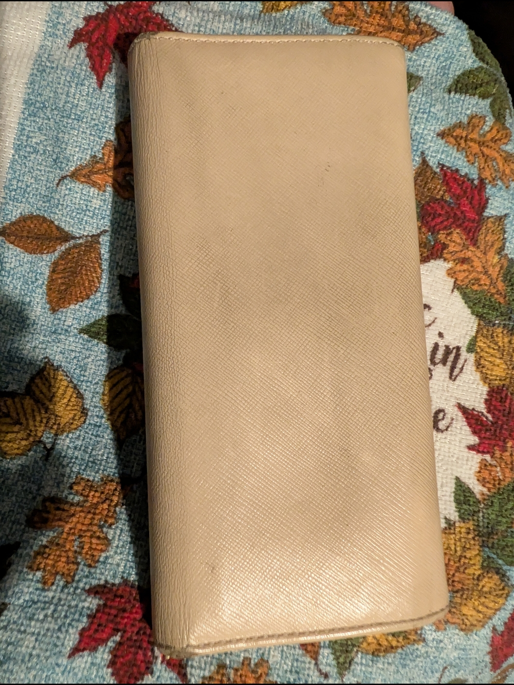 Salvatore Ferragamo Cream Leather Continental Wallet with Gold Hardware - Picture 3 of 6